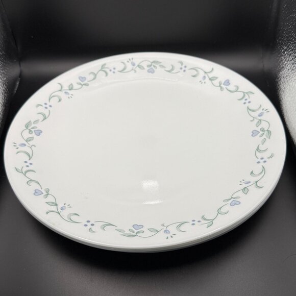 Corelle Vitrelle Country Cottage 4 White Dinner Plates 10.25” Floral & Heart - Picture 1 of 5